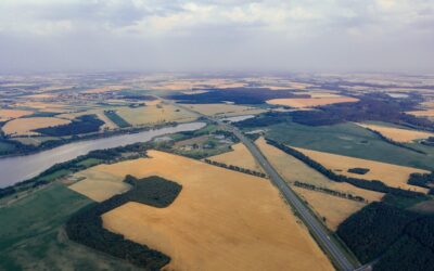Keunggulan Pengiriman Menggunakan Drone Dibanding Kurir Tradisional